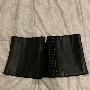 Latex waist trainer
